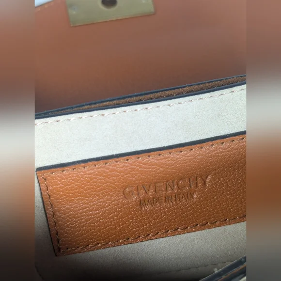 Givenchy GV3 Nano Mini handbag - Picture 9 of 10